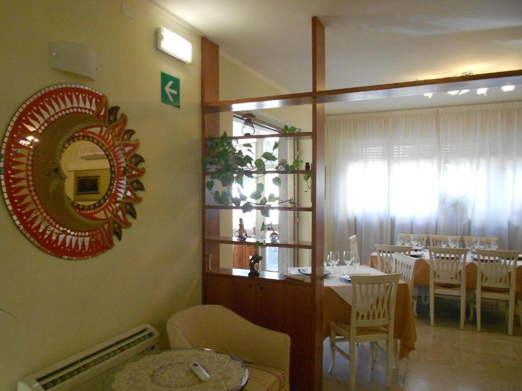 Hotel Ristorante La Terrazza Лидо-ди-Камайоре Экстерьер фото