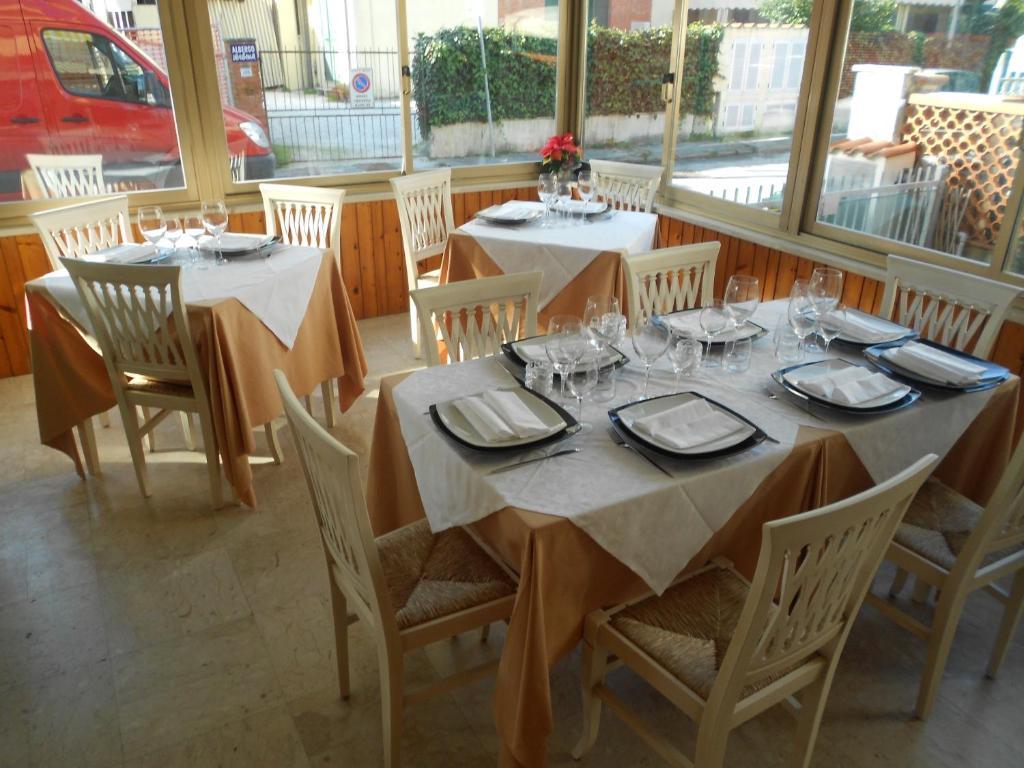Hotel Ristorante La Terrazza Лидо-ди-Камайоре Экстерьер фото